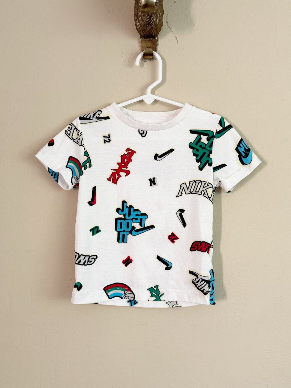 Nike Logo Tee • 3/4 Years